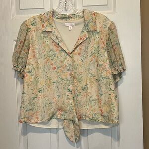 Women's Lauren Conrad Floral Short Sleeve Button-Down Blouse. Size M